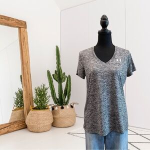 Under Armour Short Sleeve V-Neck Loose Fit Heat Gear Top Tee